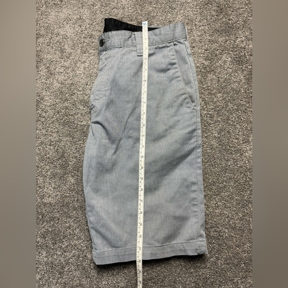 Men’s Gray Volcom Short (W33) - Picture 8 of 8
